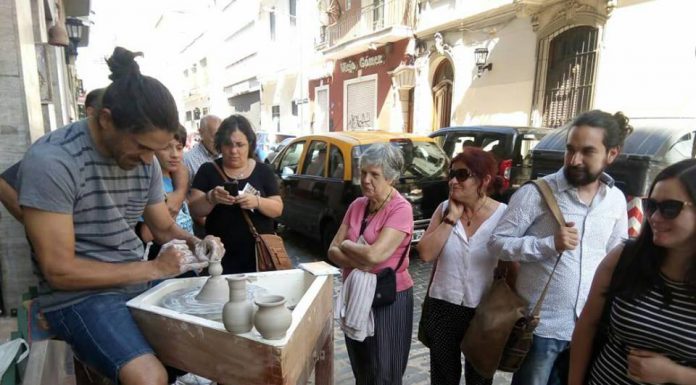 DAWA CON LOS TORNOS EN LA CALLE