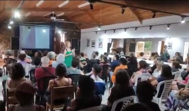 “Cerámica y democracia. Poéticas y políticas.» por Julia Balo