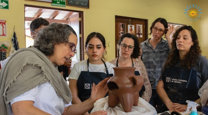 VICTORIA MORANDO en la Escuela Nacional de Cerámica de México