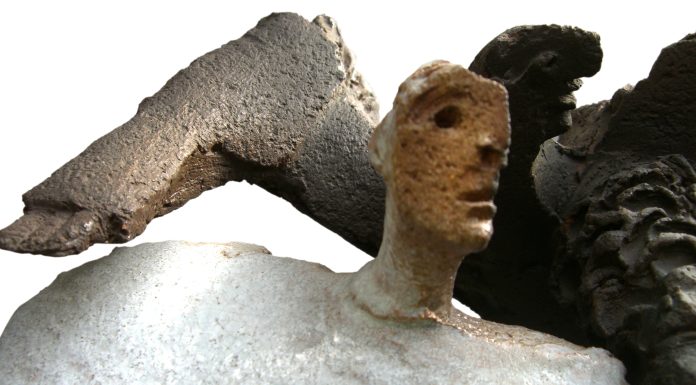 MIREYA BAGLIETTO: Del barro a la ingravidez de los espejos